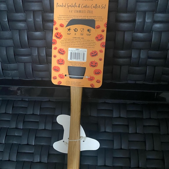 Halloween Fall Spatula Witch Hat Cookie Cutter 2 piece set for Fall Baking NWT - Picture 2 of 2